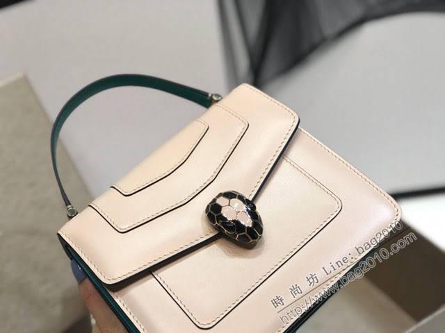 Bvlgari女包 寶格麗三層新款蛇頭包 經典蛇頭搭扣 手提斜挎款女包 B287961  fyd1453
